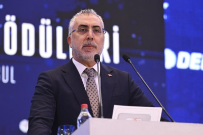 Bakan Işıkhan: İşsizliğin tek hanelerde seyretmesi, öncelikli hedefimizdir