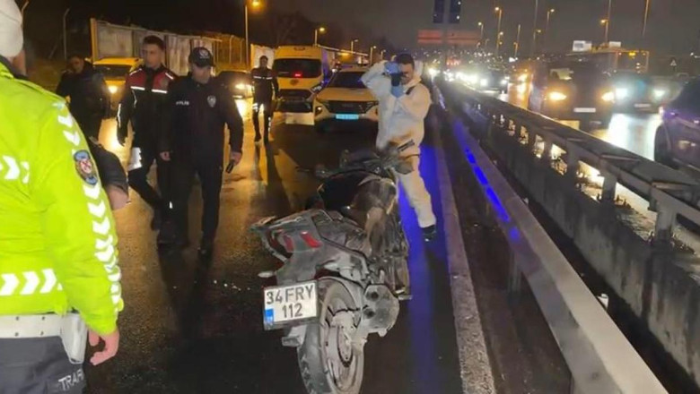 İstanbul'da bariyere çarpan motosikletteki polis yaşamını yitirdi