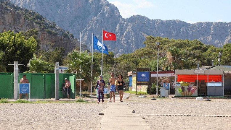 HEDEF DÜNYA BİRİNCİLİĞİ! Türkiye 'Mavi Bayrak'ta 3. sırada