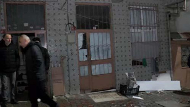 İstanbul Bağcılar'da 12 yaşındaki çocuğu taşla öldürdü, kardeşini yaraladı | Video Haber