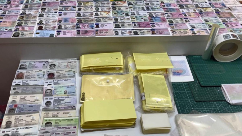 İstanbul'da sahte pasaport çetesine operasyon: 8 tutuklu!