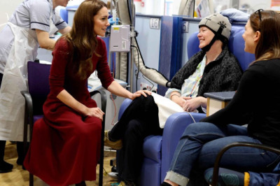 Kate Middleton kanseri yendi! Tedavi gördüğü hastaneye duygusal ziyaret: “Tünelin sonunda ışık var”