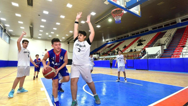 Osmaniye’de okul sporları yıldızlar basketbol il birinciliği sona erdi