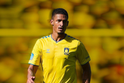 TRANSFER HABERİ | Danimarka basını duyurdu! Dev stoper, Süper Lig'e doğru...