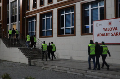 Yalova’da Göçmen Kaçakçılığı Operasyonu: 8 Tutuklama