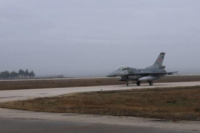 MSB: Hava Kuvvetlerine ait 3 uçak, Romanya'da eğitim uçuşuna katıldı