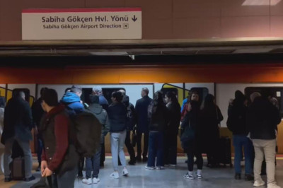 Kadıköy- Sabiha Gökçen Havalimanı metro hattında seferler aksadı