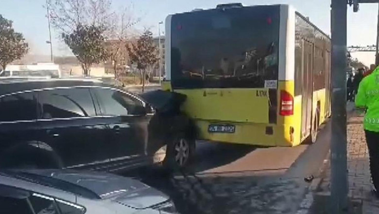 Konsolosluk aracı İETT otobüsüne çarptı