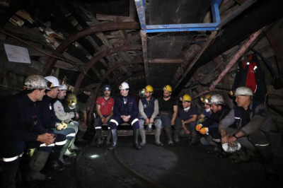 Saadet Partisi Genel Başkanı Arıkan, maden işçileri ile bir araya geldi