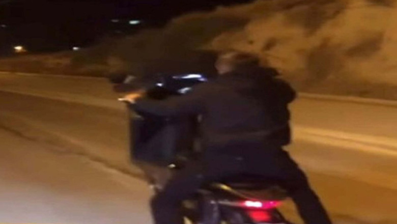 Denizli'de motosikletin önünü kaldıran sürücüye 48 bin lira ceza