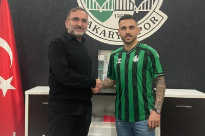 Sakaryaspor, Burak Çoban’ı kadrosuna kattı