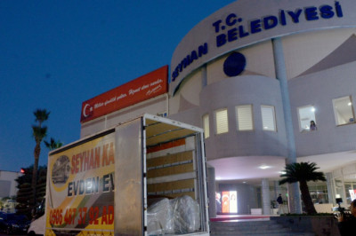 Adana'nın Seyhan Belediyesi'ne haciz şoku