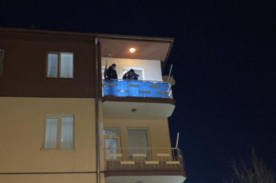 Kayseri'de bir şahıs husumetlisini evinin balkonunda vurdu