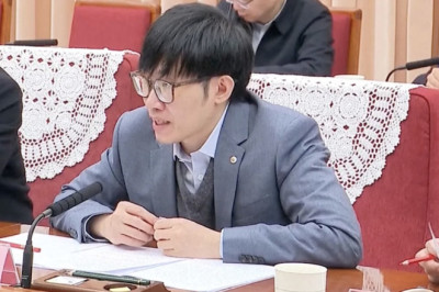 ABD borsalarını alt üst eden DeepSeek dahisi Liang Wenfeng