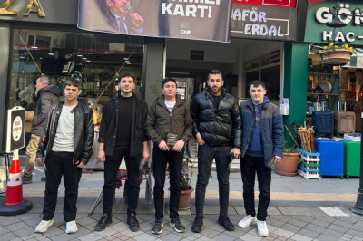 CHP’li Gençler Asgari Ücret İçin Sokağa Çıktı!