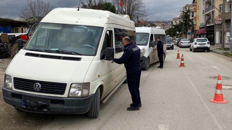 Altınova Zabıtasından Servis Araçlarına Denetim