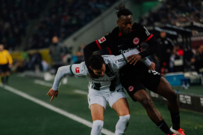 Michy Batshuayi, Eintracht Frankfurt'ta ilk maçına çıktı