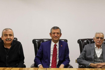 CHP Genel Başkanı Özgür Özel, Ahmet Türk’ü ziyaret etti