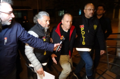 Avusturya'da yaşayan çifti 31 bin 960 euro dolandırdılar: Üfürükçüler tutuklandı