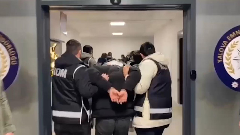 Yalova’da Silah Zoruyla Bir Kişiyi Gasp Eden 4 kişi Tutuklandı