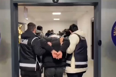 Yalova’da Silah Zoruyla Bir Kişiyi Gasp Eden 4 kişi Tutuklandı