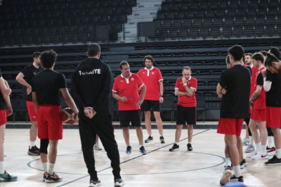 A Milli Erkek Basketbol Takımı'nda 4 oyuncu kadrodan çıktı