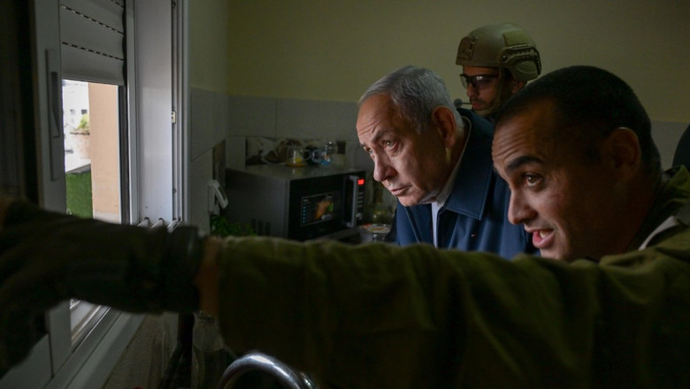 Binyamin Netanyahu, Filistinlinin evine düzenlenen baskına katıldı