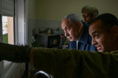 Binyamin Netanyahu, Filistinlinin evine düzenlenen baskına katıldı