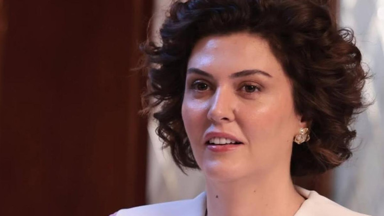 Kral Kaybederse dizisi Neslihan kimdir? İdil Yener kaç yaşında?