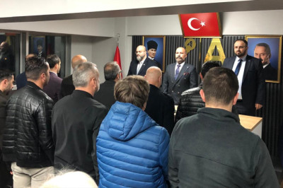 Anahtar Parti’de Kongre Heyecanı: Başkan Özdemir Güven Tazeledi