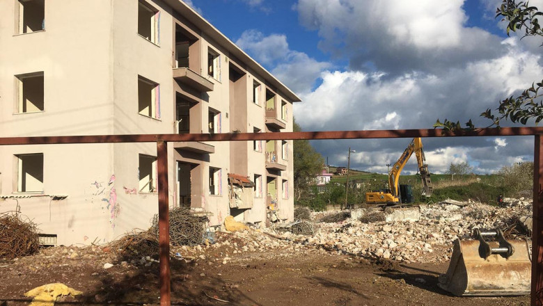 Valilik Lojmanları AVM İçin Yıkıldı