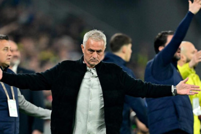 Jose Mourinho’dan muhabire tepki! Soruya sert çıktı