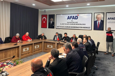 Yalova’da Deprem Sonrası Kriz Toplantısı