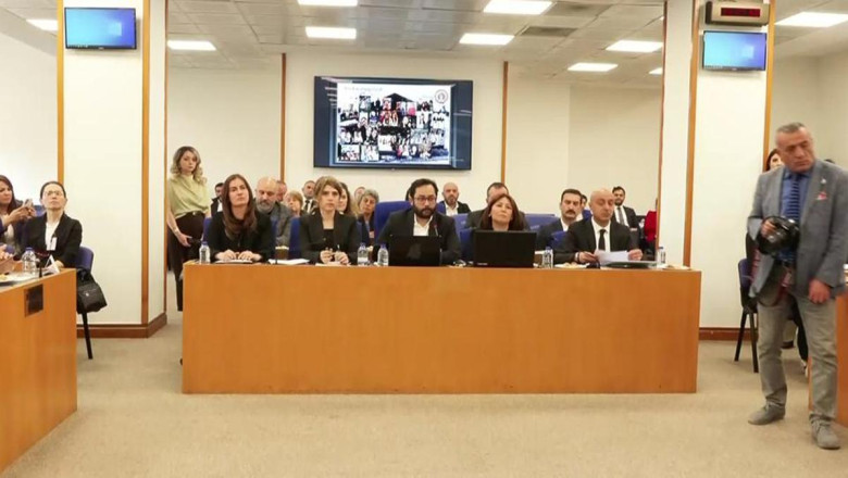 ACI GÖZYAŞINA KARIŞTI | Kartalkaya'da yakınlarını kaybeden aileler TBMM'de