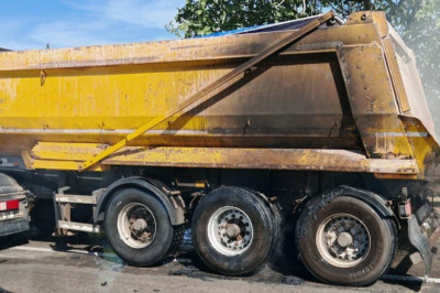 Kamyonun Tekerleri Alev Aldı