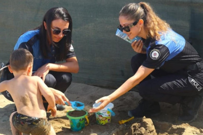 Emniyetten Boğulma Vakalarına Karşı Plajda Uyarı