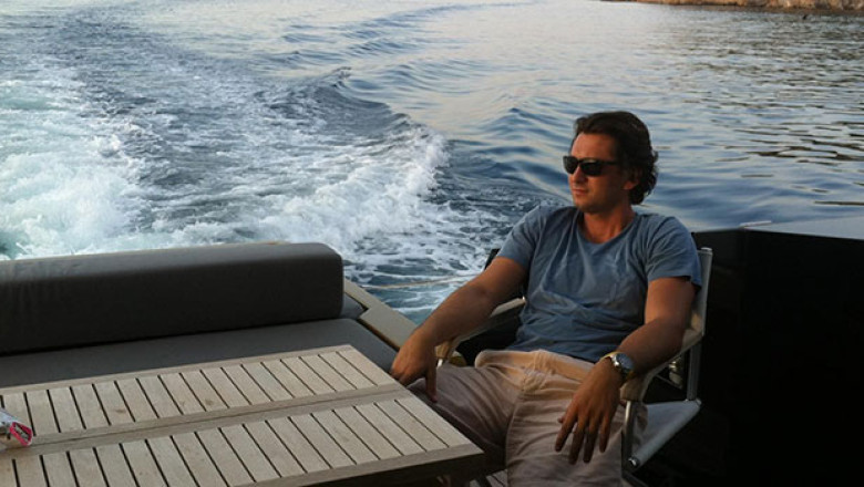 YALOVALI ÜNLÜ İŞADAMI DENİZDE KAYBOLDU