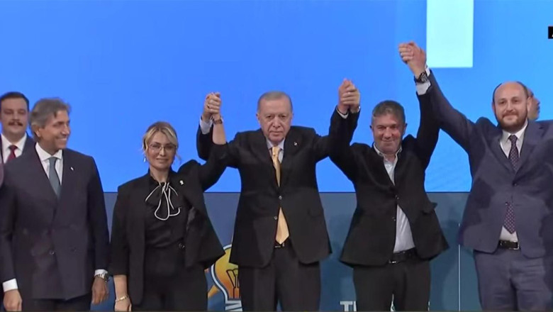 Başkan Fazlaca AK Parti Rozetini Taktı