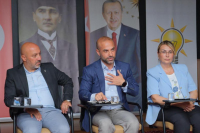 AK Parti Altınova İlçe Danışma Meclisi Toplandı