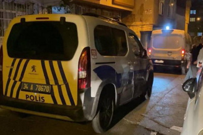 Esenler’de balkonda erkek cesedi bulundu