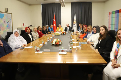AK Parti Kadın Kolları'ndan Kadın Belediye Başkanlarıyla İstişare Toplantısı