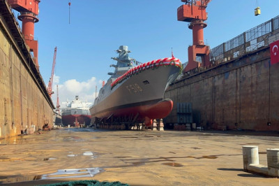 Yalova'da TCG İçel Fırkateyni Suya İndirildi