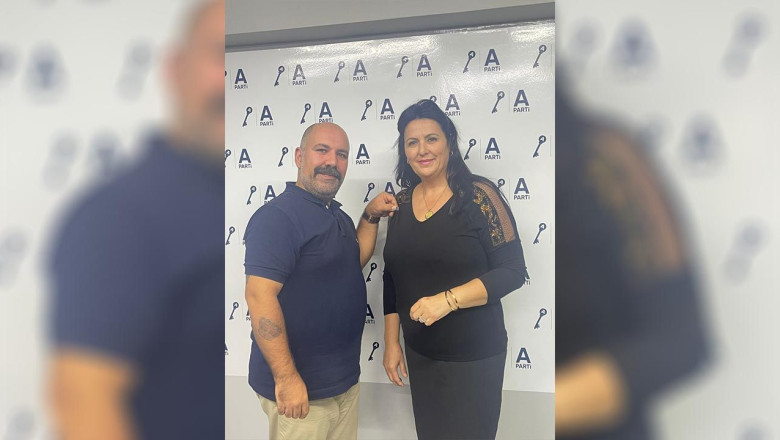 Çiğdem Sevinçler Kılıç ve Yeter Ustabaş, Anahtar Parti Yalova Merkez İlçe Yönetimi’ne Katıldı