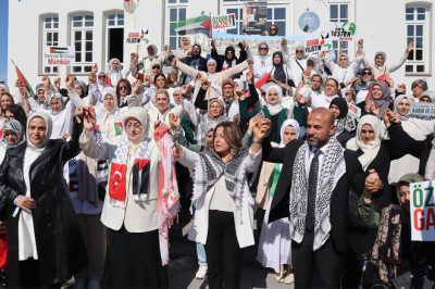 Kadınlar Yalova’da Gazze İçin El Ele Verdi
