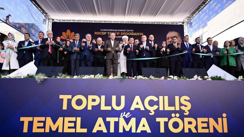 Milletvekili Ahmet Büyükgümüş, Sultanbeyli Toplu Açılış ve Temel Atma Töreni’ne Katıldı