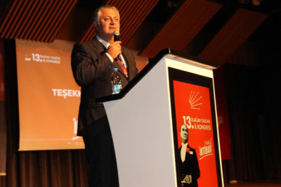 CHP Yalova İl Kongresi’nde Başkan Gürel’den Duygusal Konuşma