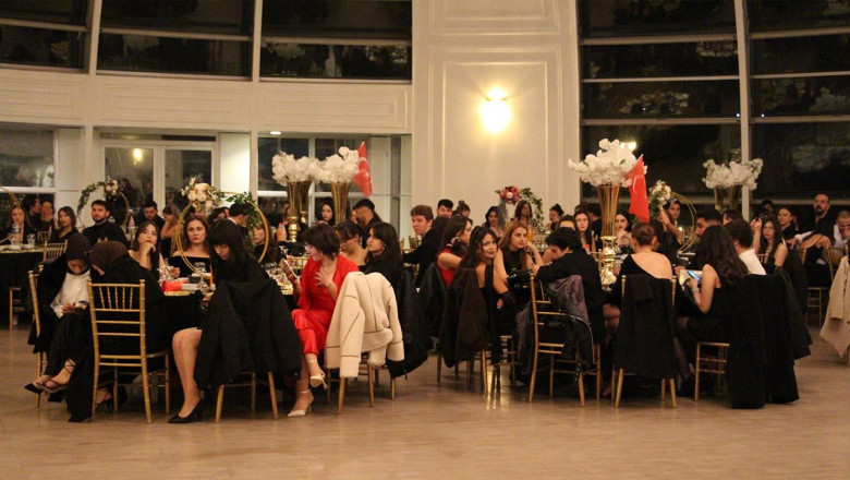 Yalova’da Cumhuriyet’in Şerefine Muhteşem Balo!