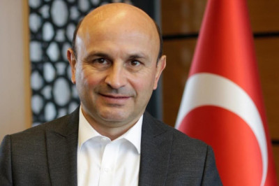 Oral: Saygı ve özlemle anıyoruz