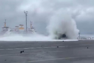 Yalova’daki Fırtınadan Çarpıcı Görüntüler