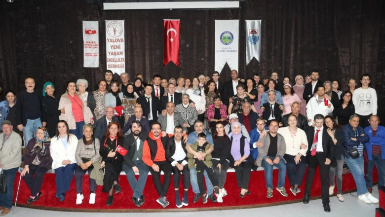 BİZ BURADAYIZ!